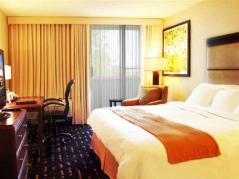 Hotel Wyndham Chicago O'Hare à Rosemont Extérieur photo